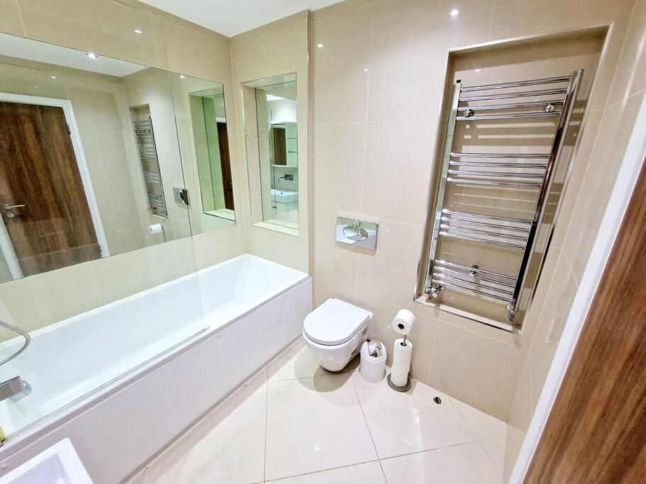 Modern Hyde Park Home With Private Entrance & Private Back Patio Near Bayswater & Paddington Stations Londen Buitenkant foto