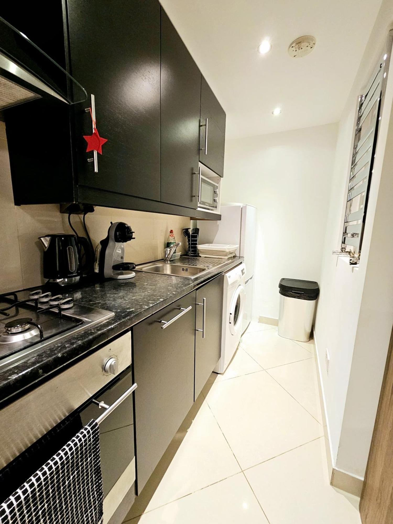 Modern Hyde Park Home With Private Entrance & Private Back Patio Near Bayswater & Paddington Stations Londen Buitenkant foto